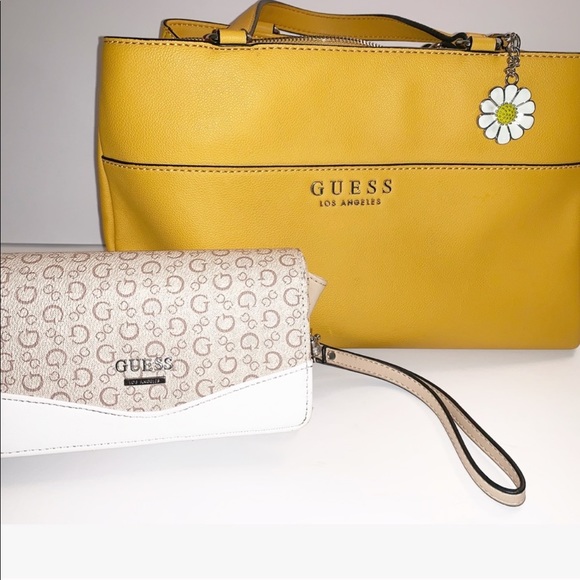 Guess Handbags - Guess Lorelei logo satchel and smartphone wallet